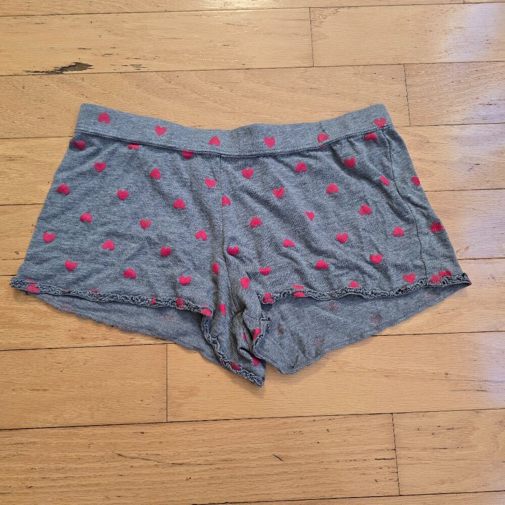 xhilaration | gray cotton blend red heart print sleepwear shorts | WMS S